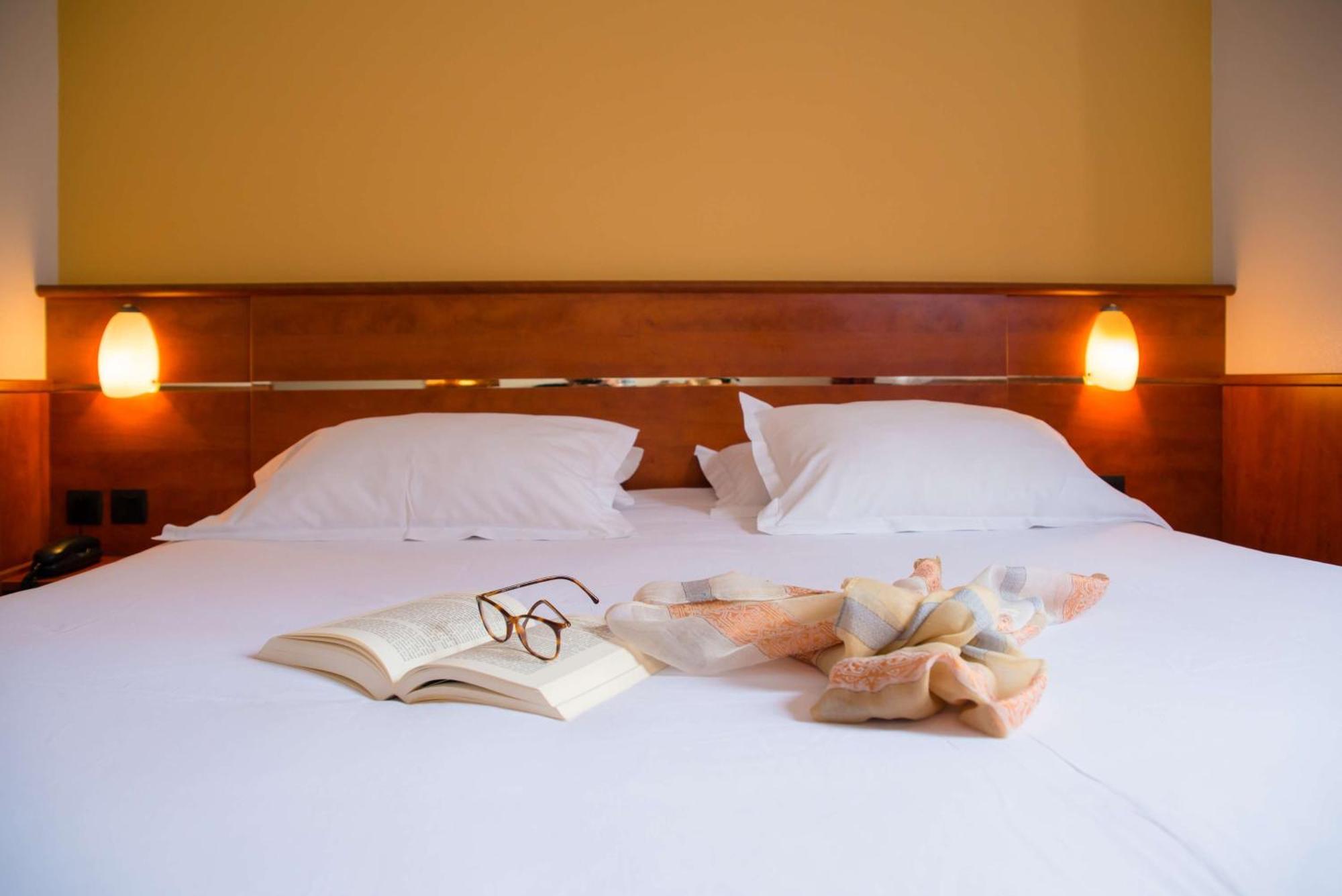 Brit Hotel Rennes St Gregoire - Le Villeneuve Saint-Grégoire Dış mekan fotoğraf