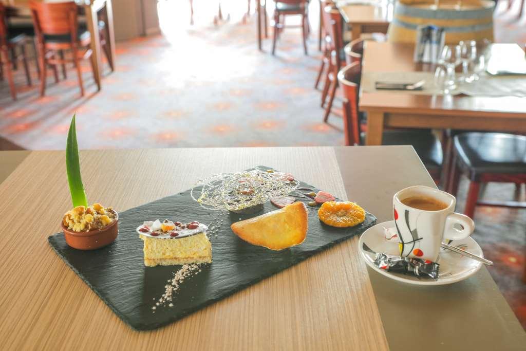 Brit Hotel Rennes St Gregoire - Le Villeneuve Saint-Grégoire Restoran fotoğraf